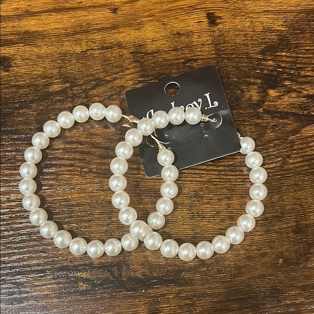 Cato White Pearl Earrings